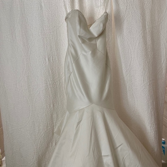 Badgley Mischka -Devina Dress size 4 - Picture 5 of 15